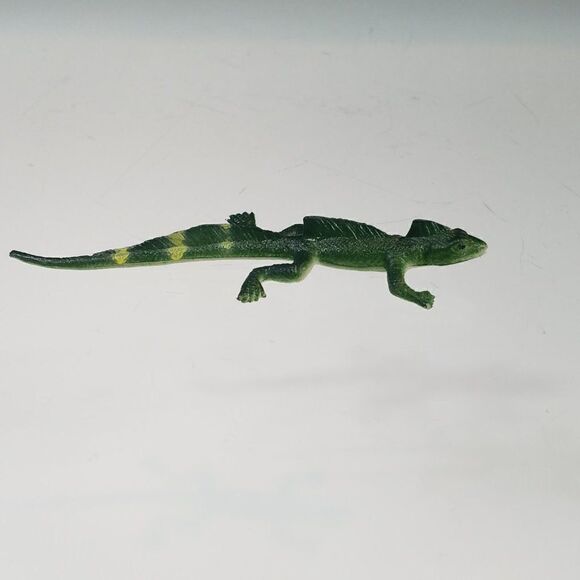 Gecko Lizard Plastic Toy Aquarium Reptile Decor 4.5 Inch Long - Picture 3 of 5